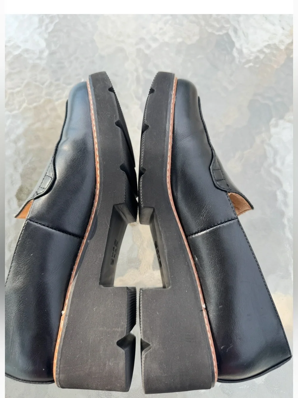 🖤 Naturalizer Cabaret Black Faux Leather Lug Sole Platform Loafers Size 9 🖤